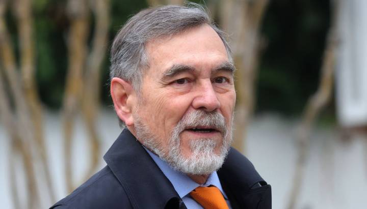 Asesor económico de Jara califica de "bastante razonable" la propuesta de regularizar migrantes sin antecedentes penales