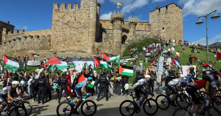 La Vuelta a España acorta la etapa 18 por protestas pro palestinas