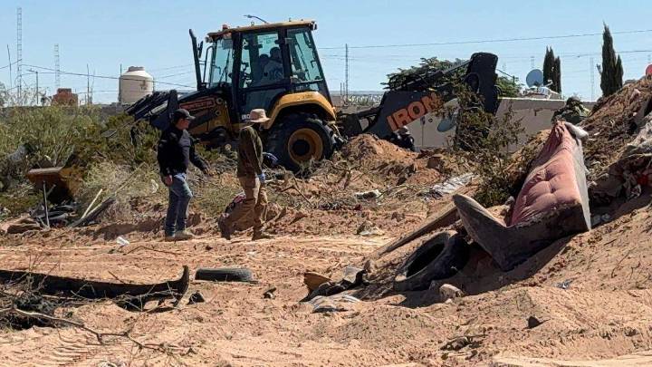 Localizan 4 cuerpos en fosas clandestinas en Parajes de San José