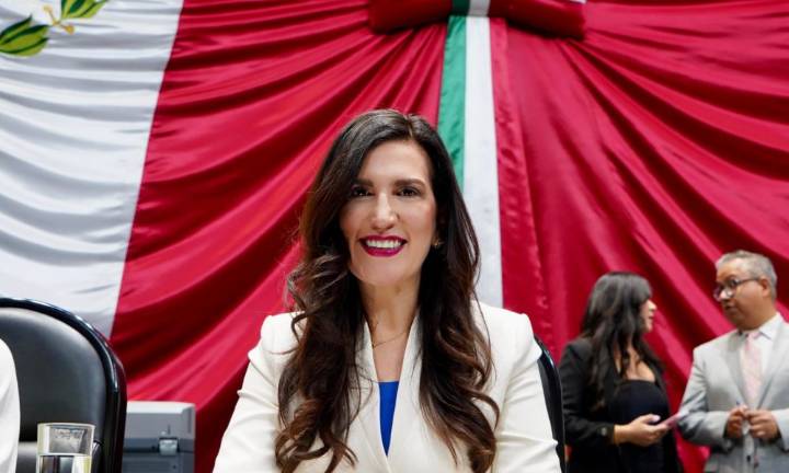 Kenia López Rabadán asume la presidencia de la Mesa Directiva en San Lázaro