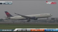 How did 25 passengers and 7 flight crew members get injured during turbulence?
