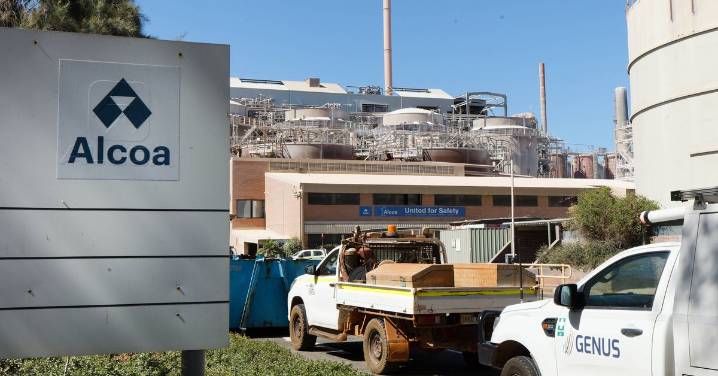 Hundreds of jobs to go as Western Australia refinery shuttered