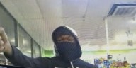 Vinton police searching for armed robbery suspects