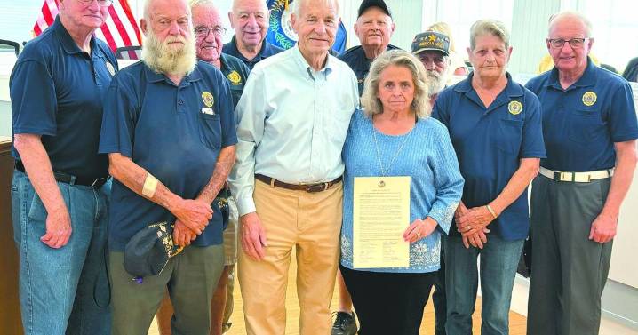 Fiscal Court honors Kennedy, Hopkins for serving community