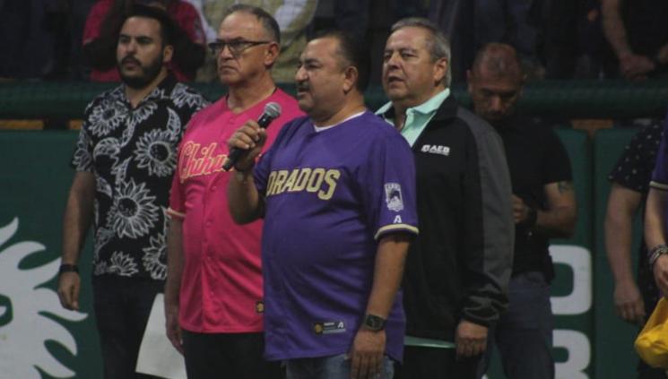 Entonó Tony el himno nacional en la final de Dorados vs Indios