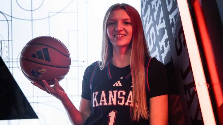 IHSAA girls basketball: Mollie Ernstes commits to Kansas Jayhawks