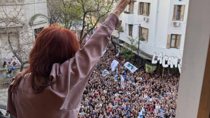 Cristina celebró el rechazo a los vetos de Javier Milei: "El pueblo no cambia de ideas"