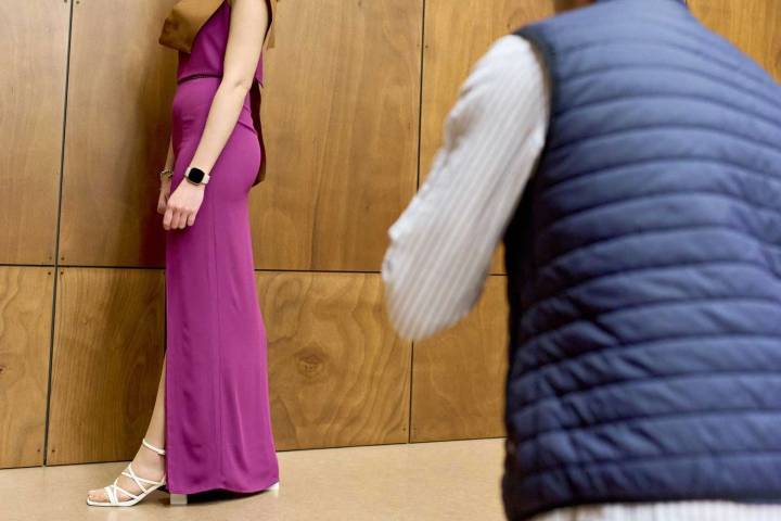 Bridesmaid 'Hijacked' Photographer to Shoot Professional Headshots During Wedding