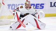 Knight signs 3-year, $17.5 million contract with Blackhawks