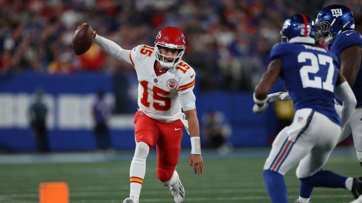 Sunday Night Football: Chiefs lead Giants 9