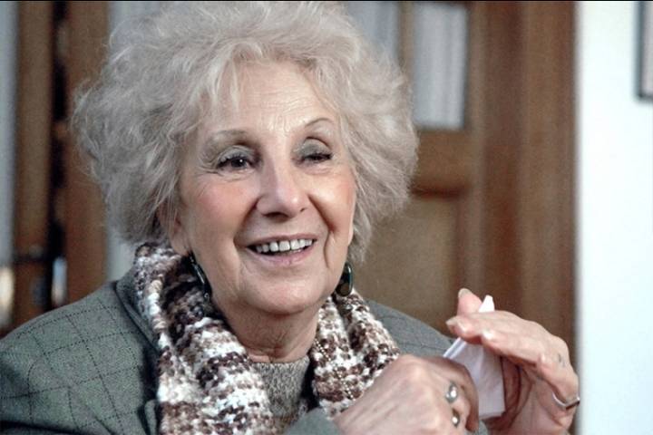 Internaron a Estela de Carlotto en una clínica de La Plata