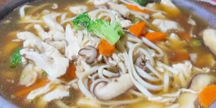Taste of the Ozarks: Asian Chicken Noodle Soup