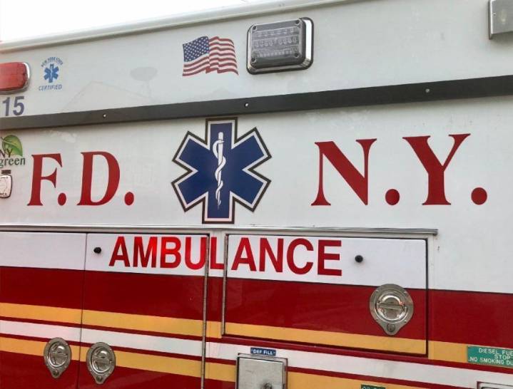 Mercedes driver dies in Brooklyn crash, other motorist blew red light, arrested for manslaughter