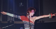 Se abre el archivo de David Bowie: entre una película fallida, vestuario e instrumentos