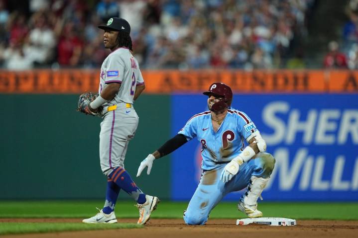 Mets' hopes of making run for NL East title officially over as Phillies complete sweep