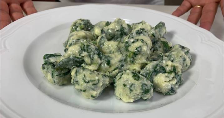 Cómo hacer ñoquis de ricota con espinaca y salsa blanca: la receta de Cami Homs 