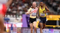 El noble gesto en el Mundial de atletismo que recorre el mundo... Mira las imágenes Tim Van de Velde tuvo una notable reacción.