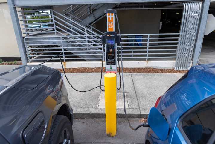 Buying (and owning) an EV in Oregon could soon get a lot more expensive