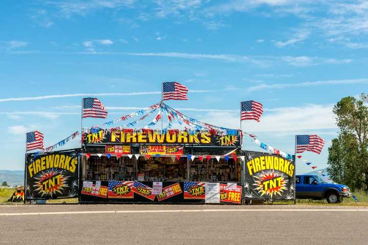 Lorain City Council advances ordinance to ban fireworks in city to second reading