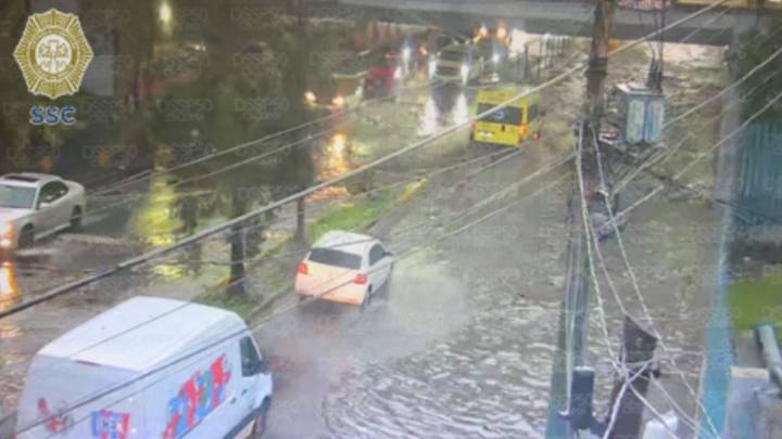 Fuertes lluvias causan estragos en el sur de la Ciudad de México (Video)