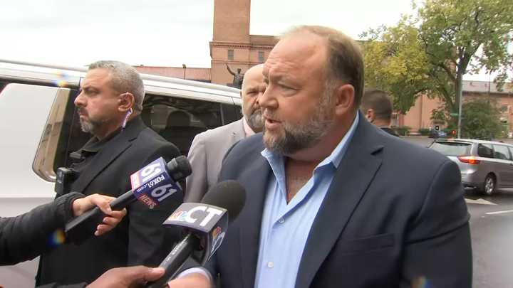 U.S. Justice Dept. official questions retired FBI agent’s role in $1.4B Sandy Hook lawsuit