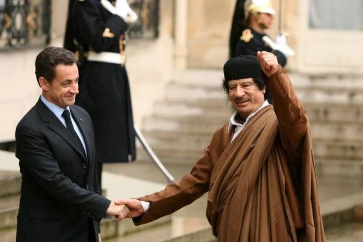 ¿Por qué la justicia francesa condenó a 5 años de cárcel al expresidente Sarkozy?