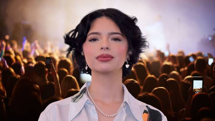 Video: Ángela Aguilar no pudo evitar los abucheos durante concierto de Nodal en Monterrey