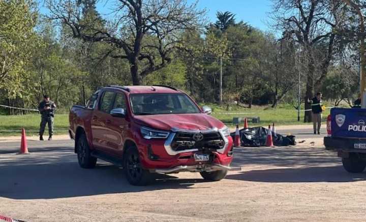 Una joven motociclista iba a estudiar y murió al ser chocada por una camioneta