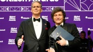 “Estamos en el camino correcto”: Milei recibió un premio de Bessent y volvió a agradecer el respaldo de EEUU