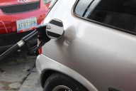 Tucupita insegura: se quedó dormido por la lluvia y le bajaron la gasolina del carro
