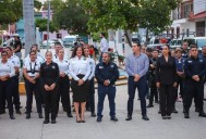 Exhibidos y abandonados: policías acusan al alcalde de Bahía de Banderas