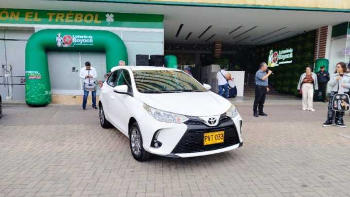 La Lotería de Boyacá entregó un Toyota Yaris 2025 a ganador oriundo de Pitalito, Huila