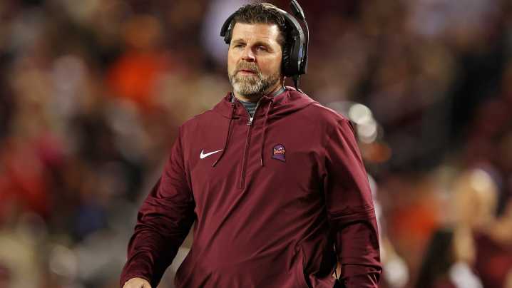 Report: Virginia Tech to part ways with football coach after 0
