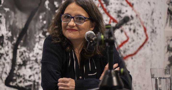 Mónica Oltra medita encabezar una candidatura que supere Compromís
