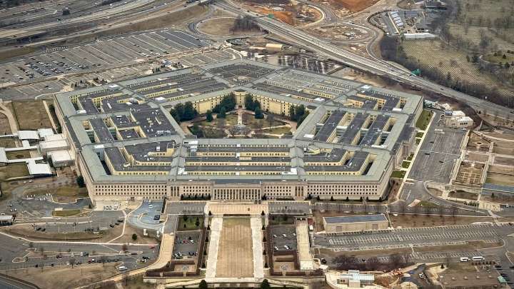 Trump ordena al Departamento de Defensa fortalecer las Fuerzas Armadas tras reunión entre Rusia y China