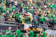 Oregon opens as heavy favorite in Big Ten opener at Northwestern