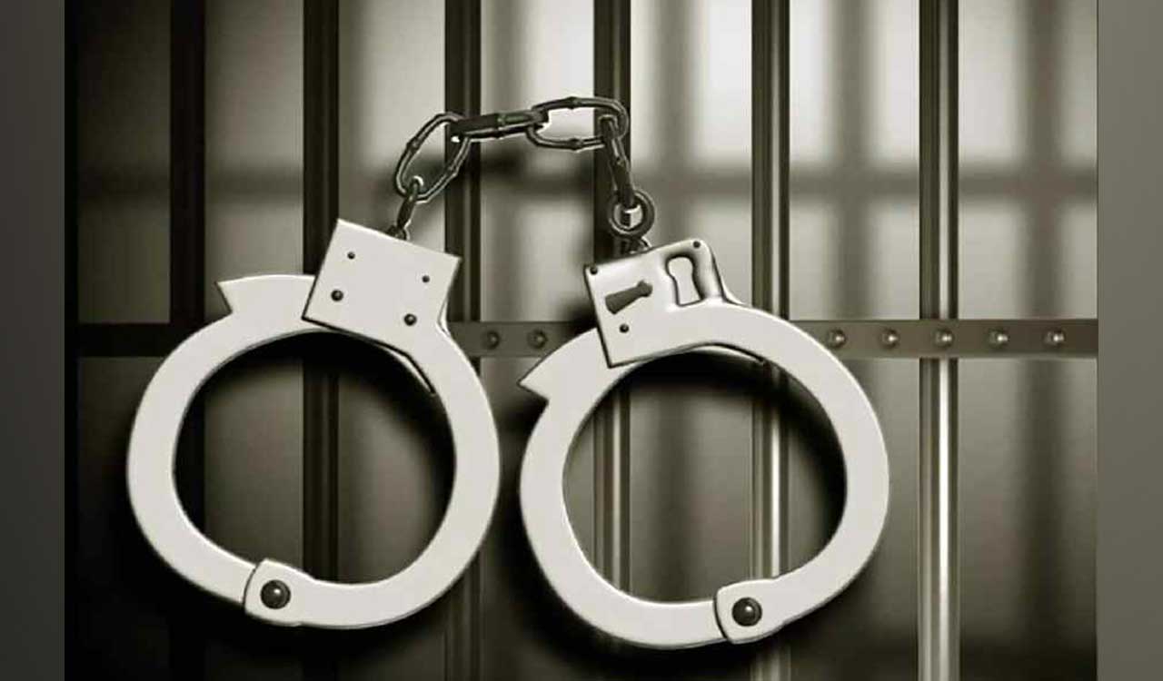 Manuguru SI booked by ACB for demanding Rs 40,000 bribe