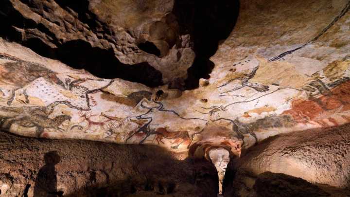 Cuatro adolescentes se cuelan en una cueva persiguiendo a un perro y descubren el mayor tesoro del arte prehistórico sin saberlo