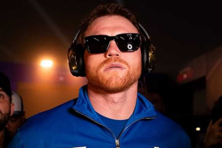 Canelo Alvarez’s Popularity in America Brews Controversy With United Kingdom’s Most Famous Heavyweight Giant
