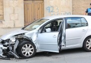 Choque frontal entre dos vehículos en el barrio de Buenos Aires