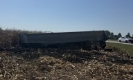 Edwards County semi driver dies in Knox County crash