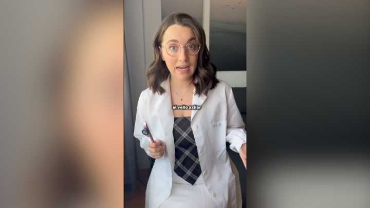 Carolina, bióloga: "Mucha gente piensa que el pelo en el sobaco es antihigiénico, pero tiene un papel en la atracción"