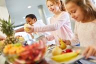 Votantes de Colorado decidirán sobre financiamiento para programa de comidas escolares