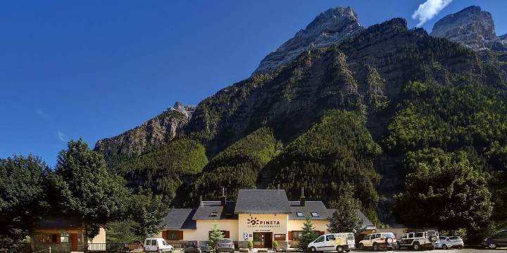 El camping de Huesca donde perderse este otoño: vistas dignas de una postal