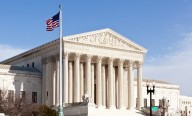 Supremo de EEUU autorizó a Trump para congelar casi 5.000 millones de dólares en ayuda exterior