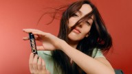 Las ampollas que te ayudarán a frenar la caída del cabello en otoño, ¡por menos de 40 euros!