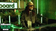 Leon Thomas Accepts the Breakthrough of the Year Award | R&B Hip-Hop Power Players 2025