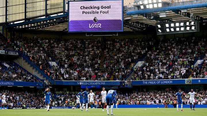 Premier League refs' chief: Chelsea-Fulham VAR decision 'wrong'