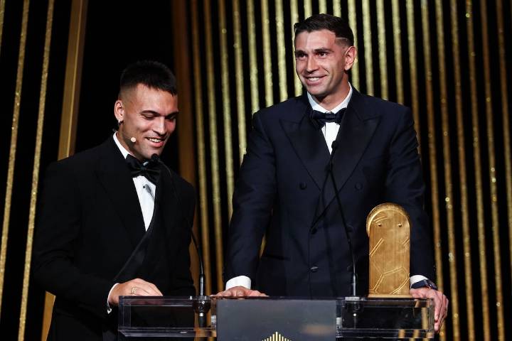 ¿Y los campeones del mundo? El incómodo lugar de los argentinos y el "descenso" de Dibu Martínez en la gala del Balón de Oro