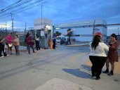 Familiares de víctimas del crematorio Plenitud se reúnen en SEMEFO
